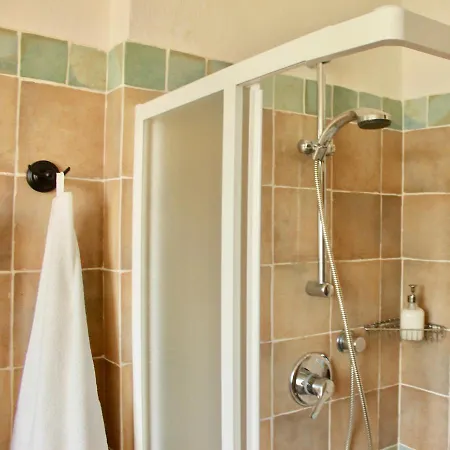 Del Sale Couette-café Soglio (Genoa)